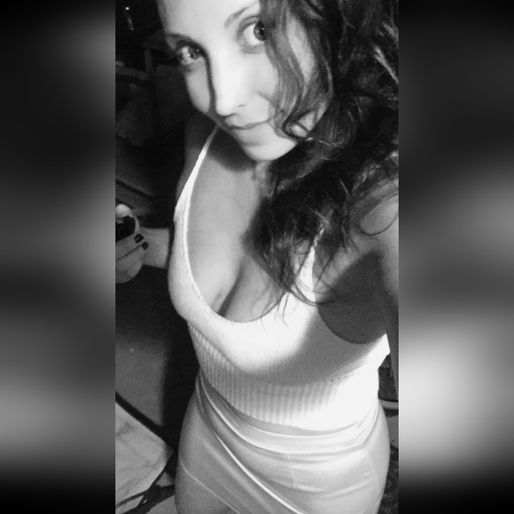 Meet your Posher, Angela - Picture 6 of 10